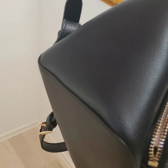 NWOT kate Spade Darcy Saffiano Black Leather Backpack & Gold  display picture 1